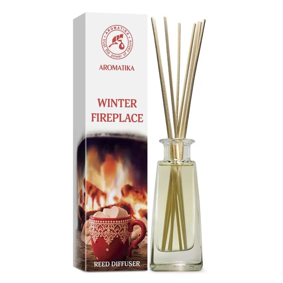 aromatika-winter-kaminfeuer-reed-diffuser-100ml-mit-st-bchen image 1